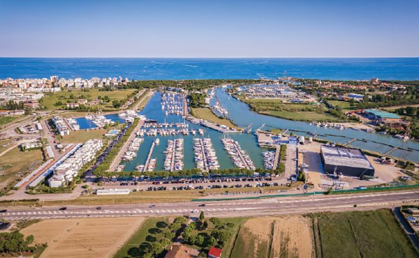 Porto Turistico di Jesolo, with the River Sile to the right.