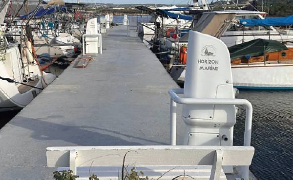 Marconn pedestals installed at Horizon Marina in France.